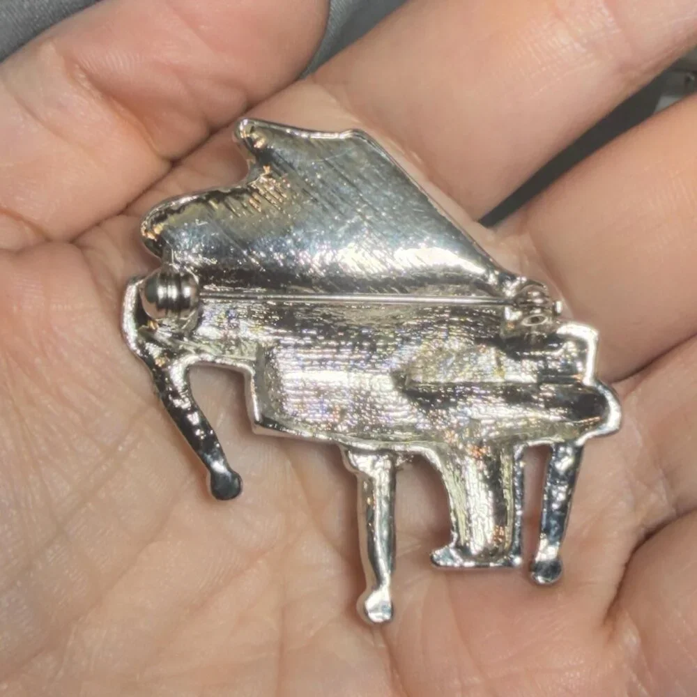 Vintage Piano Brooch Rhinestone Grand Piano Music Pin Silver Tone 2”